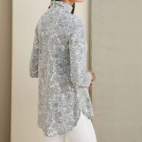 NWT Chicos Snake-Print Mock Neck Tunic, SZ 1, Medium - Picture 2 of 7